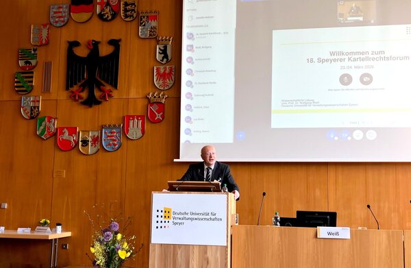 Univ.-Prof. Dr. Wolfgang Weiß, Foto: DUV/ Stefanie Raab